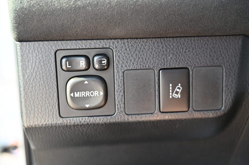 TOYOTA RAV4 HYBRIDE 197H 2WD DESIGN 01/2016