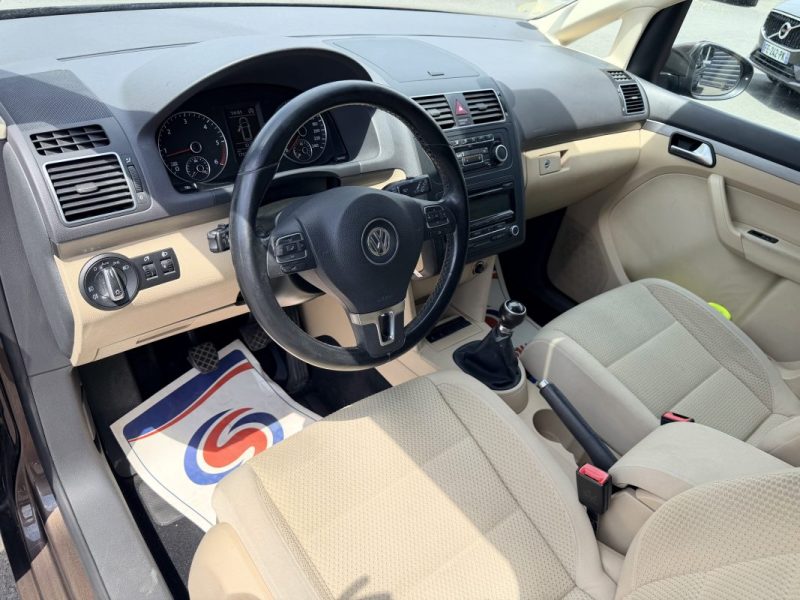 VOLKSWAGEN  TOURAN 1.6 TDI 105 CH CONFORTLINE 2010