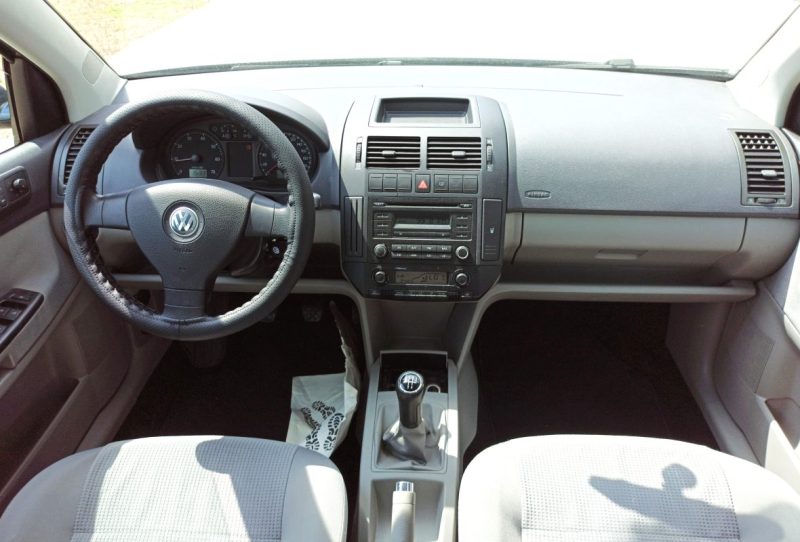 VOLKSWAGEN POLO 1.2 5PORTES CONFORTLINE 1ER MAIN GARANTIE 6MOIS