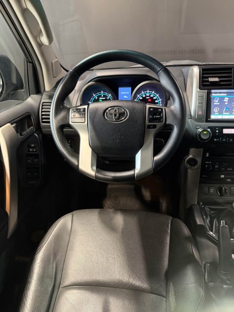 TOYOTA LAND CRUISER 3.0 D-4D 2010
