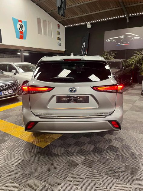 MAGNIFIQUE TOYOTA HIGHLANDER 4X4 7 PLACES 2.5 HYBRID 248CH (TOIT OUVRANT, CARPLAY, CAMÉRA 360)