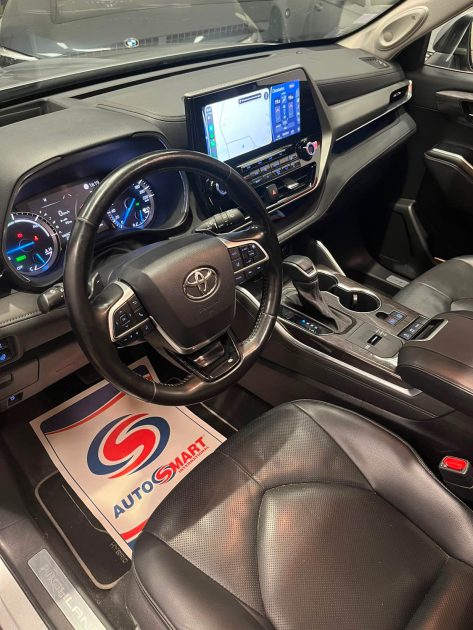 MAGNIFIQUE TOYOTA HIGHLANDER 4X4 7 PLACES 2.5 HYBRID 248CH (TOIT OUVRANT, CARPLAY, CAMÉRA 360)