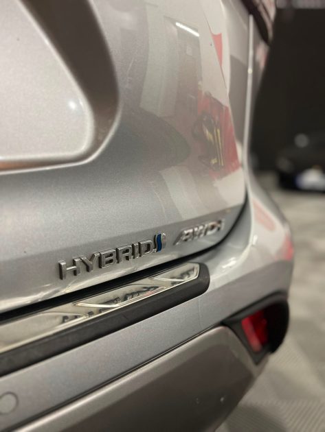 MAGNIFIQUE TOYOTA HIGHLANDER 4X4 7 PLACES 2.5 HYBRID 248CH (TOIT OUVRANT, CARPLAY, CAMÉRA 360)