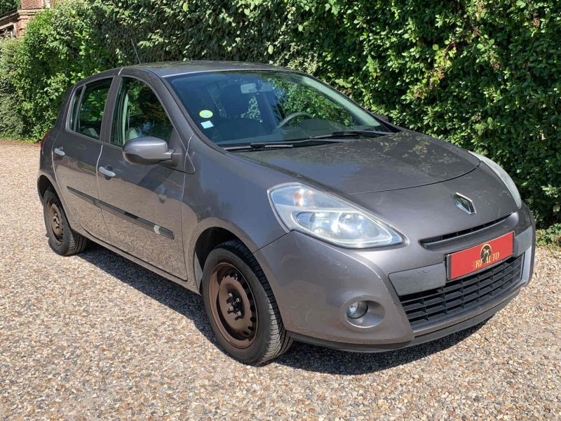 RENAULT CLIO III AUTHENTIQUE 1.5DCI 75 2010