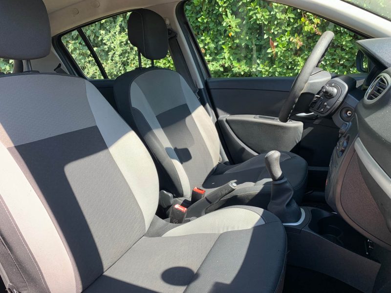 RENAULT CLIO III AUTHENTIQUE 1.5DCI 75 2010