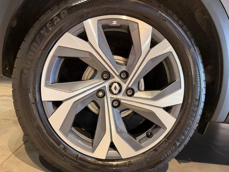 RENAULT CAPTUR RS LINE MILD HYBRID 160 EDC / BOSE 