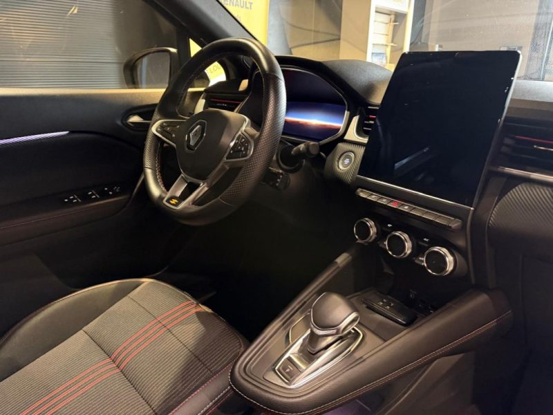 RENAULT CAPTUR RS LINE MILD HYBRID 160 EDC / BOSE 