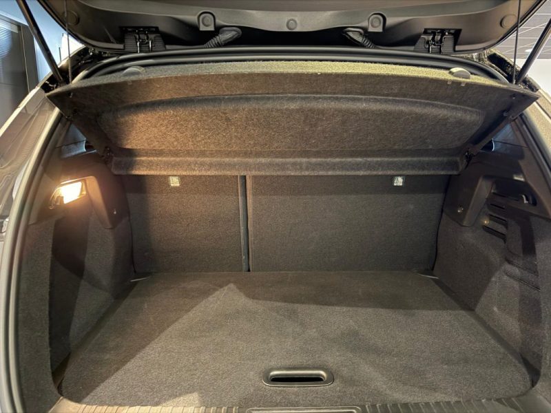 RENAULT CAPTUR RS LINE MILD HYBRID 160 EDC / BOSE 