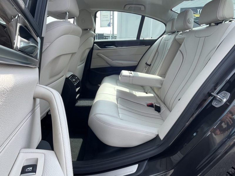 BMW Serie 5 520d G30 xDrive 190ch LuxuryLine BVA8