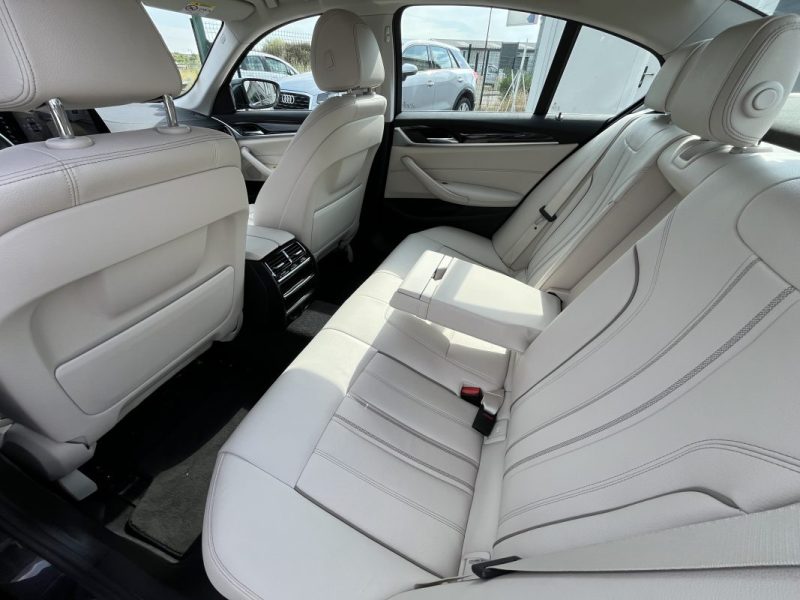 BMW Serie 5 520d G30 xDrive 190ch LuxuryLine BVA8