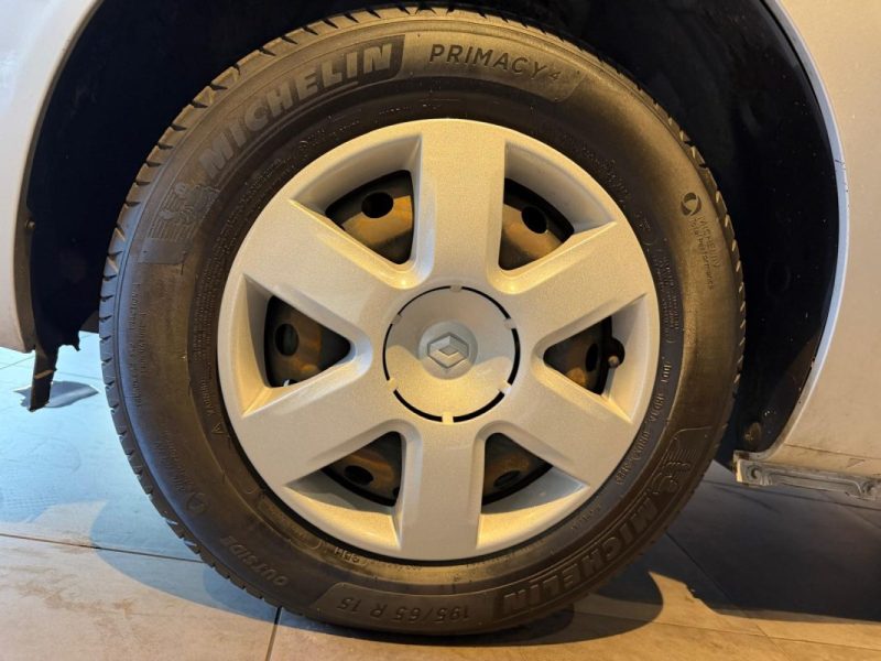 RENAULT KANGOO II 1.5 DCI 90 INTENS / SUIVI RENAULT  