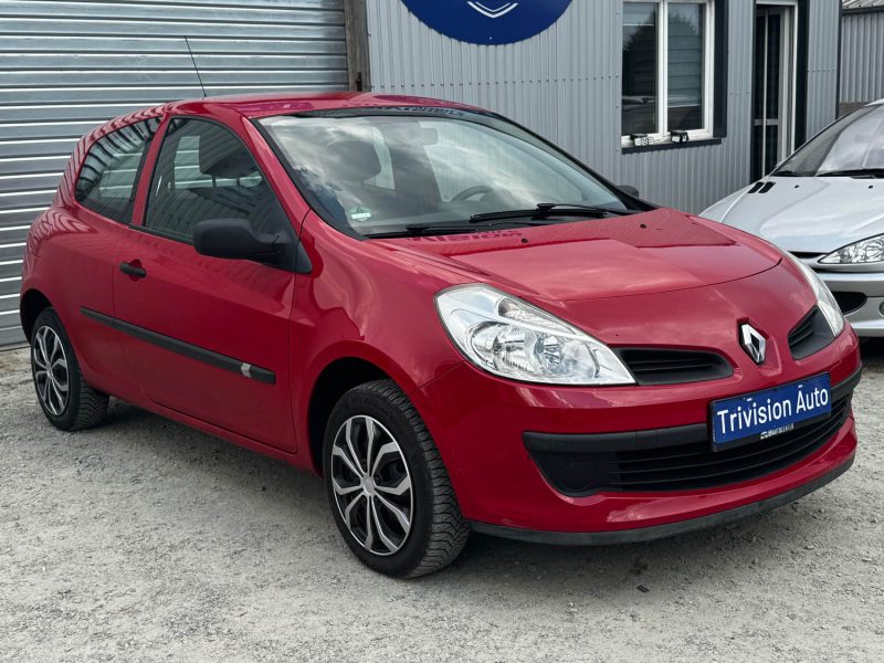 RENAULT CLIO 1.2 ESSENCE 75CH 2006