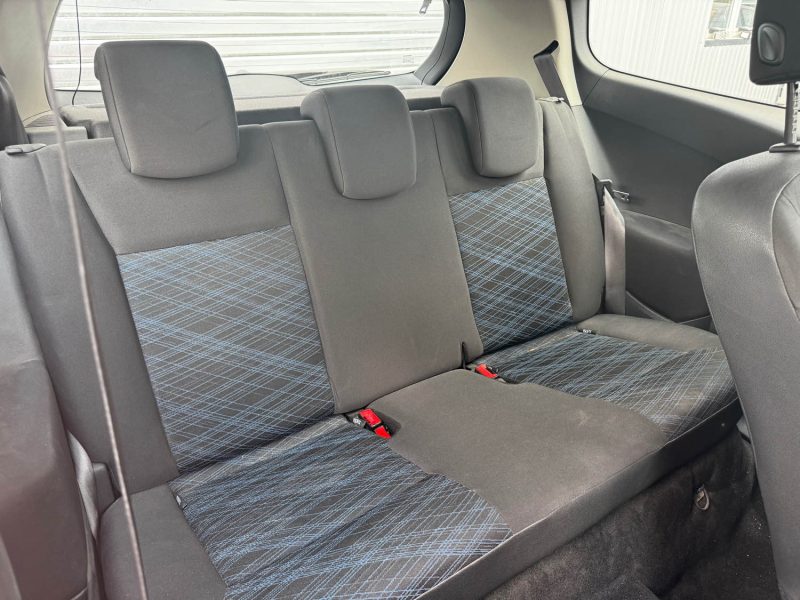 RENAULT CLIO 1.2 ESSENCE 75CH 2006