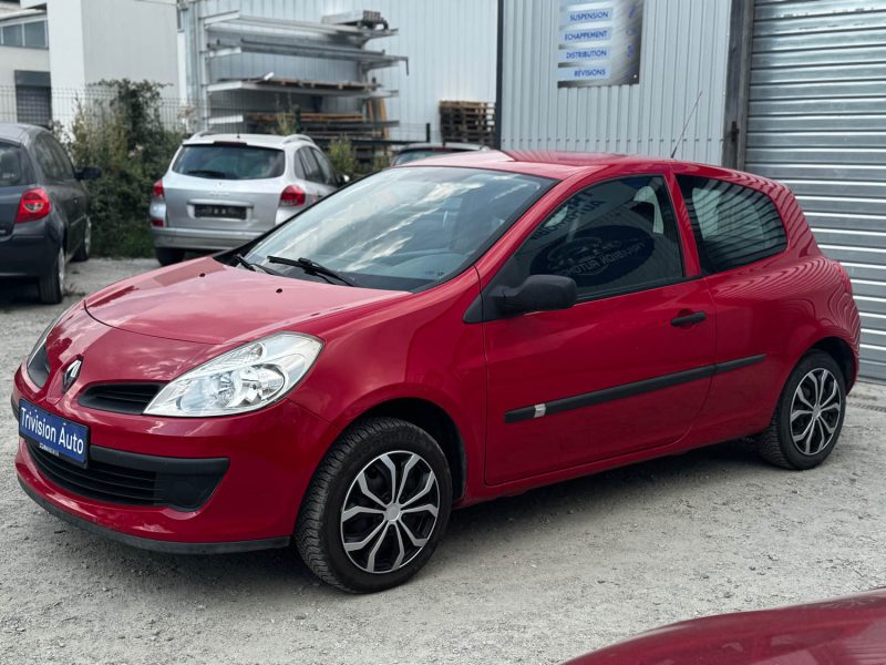 RENAULT CLIO 1.2 ESSENCE 75CH 2006