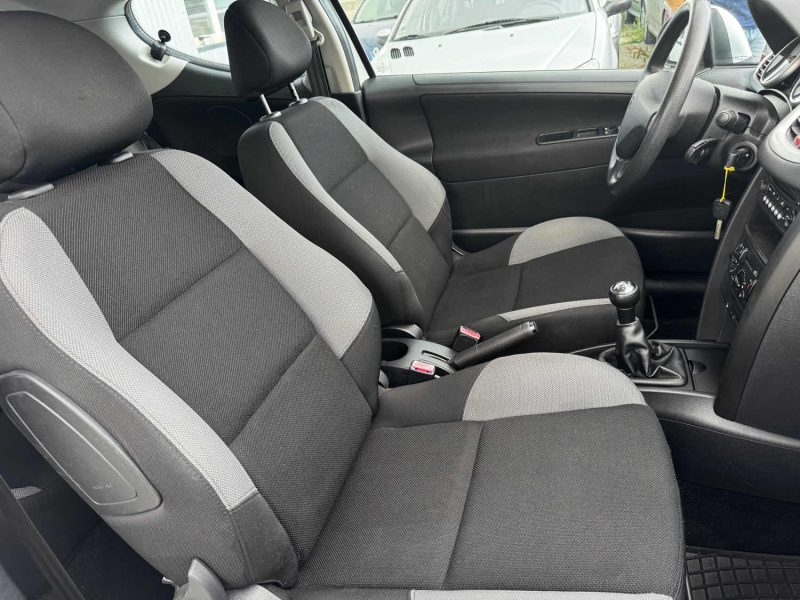 PEUGEOT 207 1.4 75 CH URBAN MOVE 