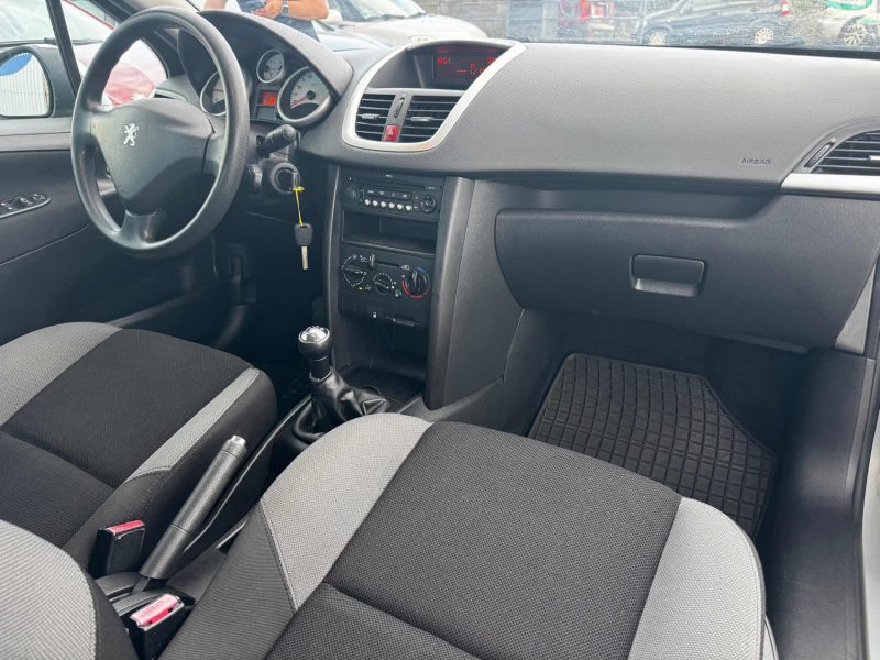 PEUGEOT 207 1.4 75 CH URBAN MOVE 
