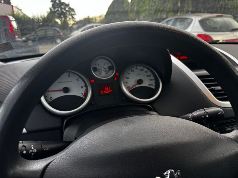 PEUGEOT 207 1.4 75 CH URBAN MOVE 