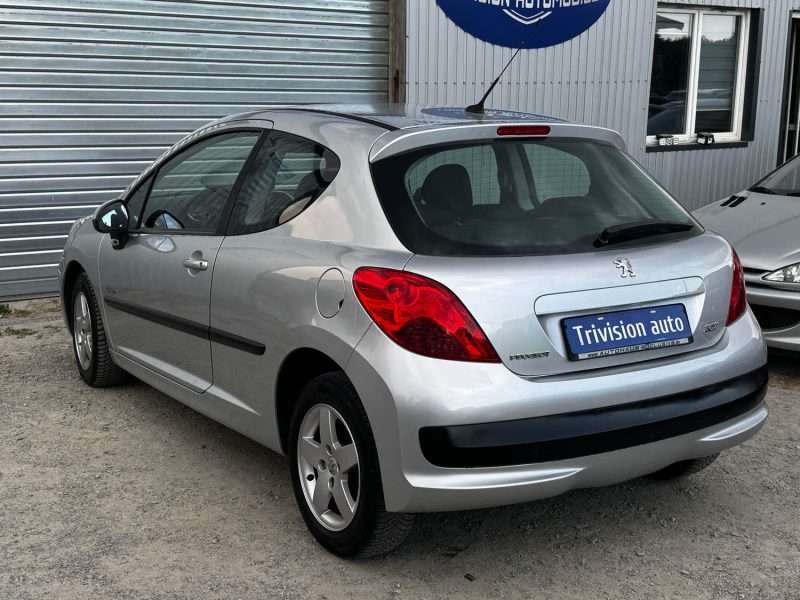 PEUGEOT 207 1.4 75 CH URBAN MOVE 