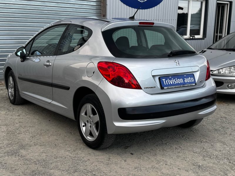 PEUGEOT 207 1.4 75 CH URBAN MOVE 