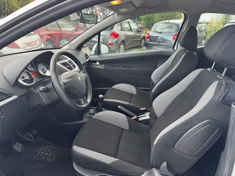 PEUGEOT 207 1.4 75 CH URBAN MOVE 