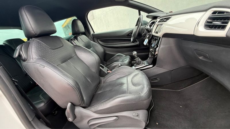 CITROEN DS3 1.6 THP 155 Cv SPORT CHIC  ** 1ERE MAIN **