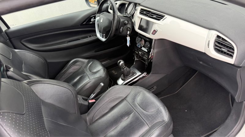 CITROEN DS3 1.6 THP 155 Cv SPORT CHIC  ** 1ERE MAIN **
