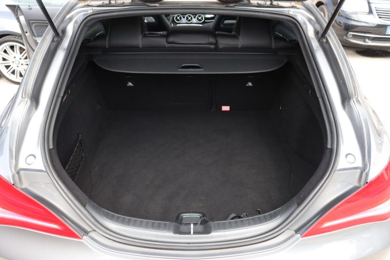 MERCEDES CLA SHOOTING BRAKE 200 CDI SENSATION 7G-DCT