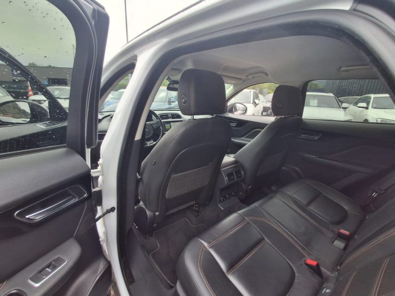JAGUAR F-PACE 2.0 D 180 CV AWD PORTFOLIO VIRTUAL COCKPIT CUIR 