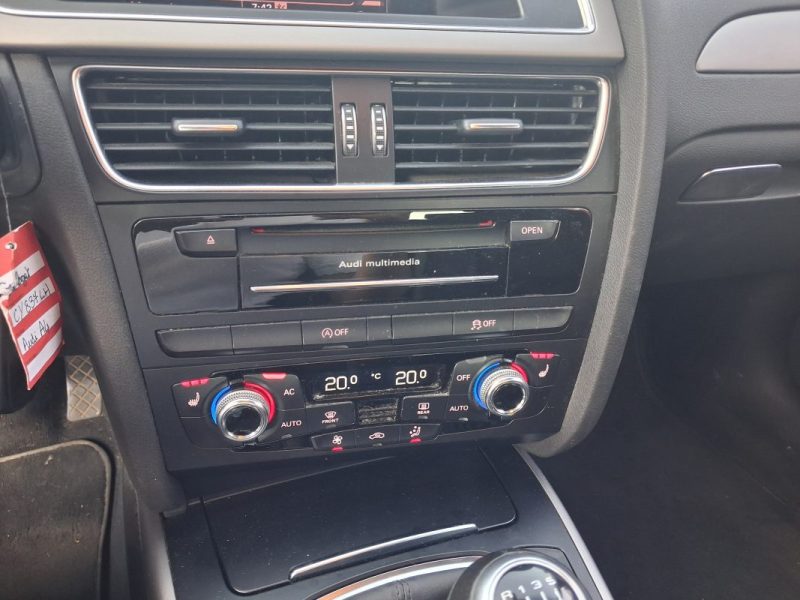 AUDI A4 2.0 TDI 136 CV ATTRACTION CLIM BI ZONE SUIVIE D'ENTRETIEN 