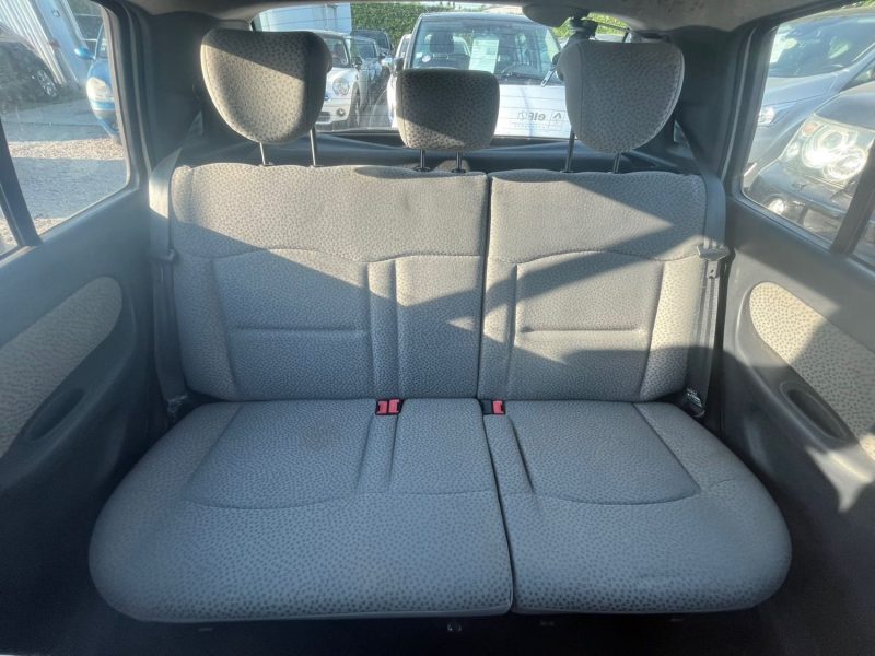 Renault Clio 1.2i 75 Ch Garantie