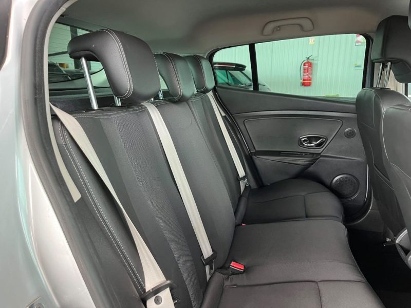 🚗 RENAULT MÉGANE III 1.5 DCI 110ch ⚙️ BOSE 🪑 Semi-cuir 📡 Radars 360 ❄️ Climatisation
