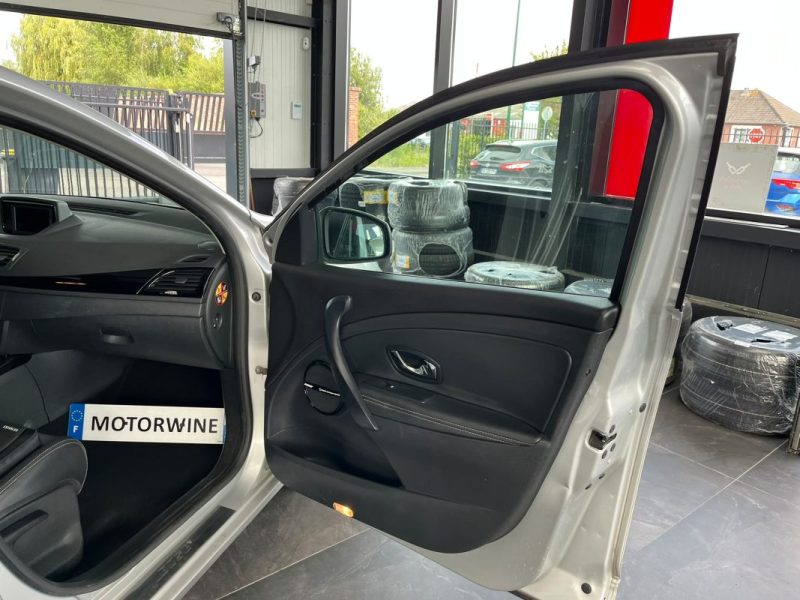 🚗 RENAULT MÉGANE III 1.5 DCI 110ch ⚙️ BOSE 🪑 Semi-cuir 📡 Radars 360 ❄️ Climatisation