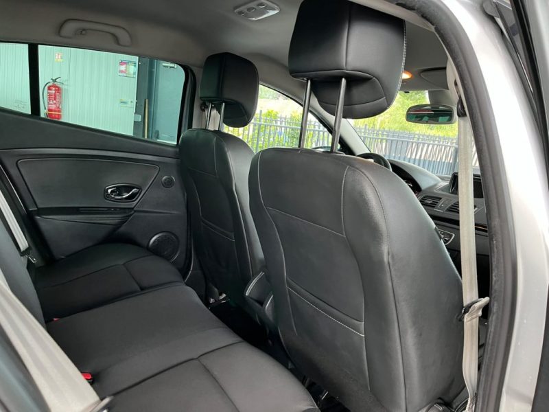 🚗 RENAULT MÉGANE III 1.5 DCI 110ch ⚙️ BOSE 🪑 Semi-cuir 📡 Radars 360 ❄️ Climatisation