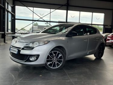 🚗 RENAULT MÉGANE III 1.5 DCI 110ch ⚙️ BOSE 🪑 Semi-cuir 📡 Radars 360 ❄️ Climatisation