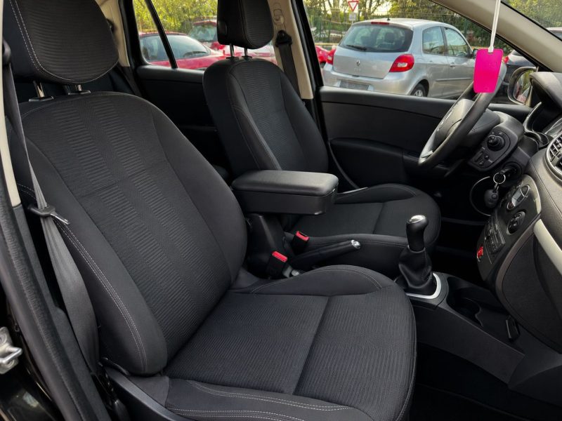 RENAULT CLIO 1.2 16V 75 CH 20E ANNIVERSAIRE 2011