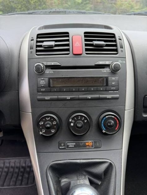 TOYOTA AURIS 1.3 BASICS 2009 - Distrib ok - Climatisation - SUIVIT TOYOTA