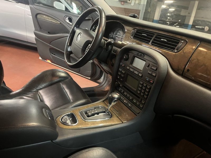 JAGUAR S-TYPE 4.2 V8 R