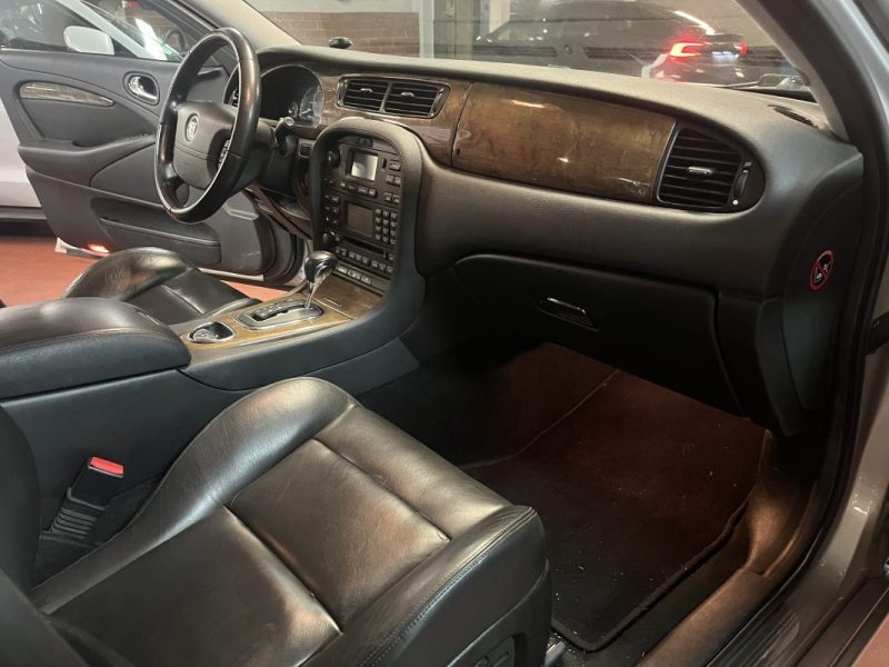 JAGUAR S-TYPE 4.2 V8 R