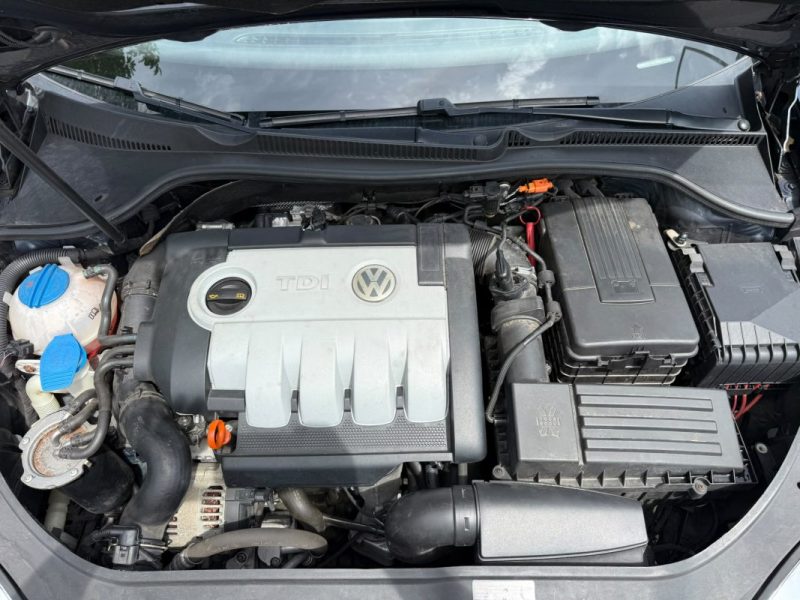 VOLKSWAGEN GOLF 5 1.9 TDi 105CH CONFORT 5P BVM5