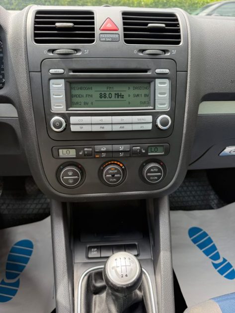 VOLKSWAGEN GOLF 5 1.9 TDi 105CH CONFORT 5P BVM5