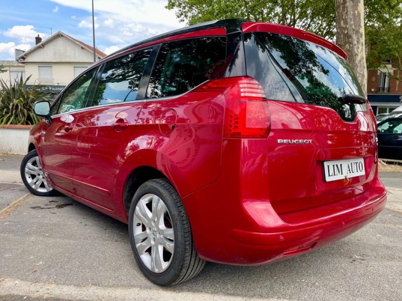 PEUGEOT 5008 1.6 e-HDI 112 ALLURE BMP6 