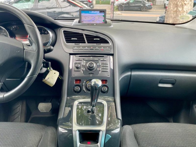PEUGEOT 5008 1.6 e-HDI 112 ALLURE BMP6 
