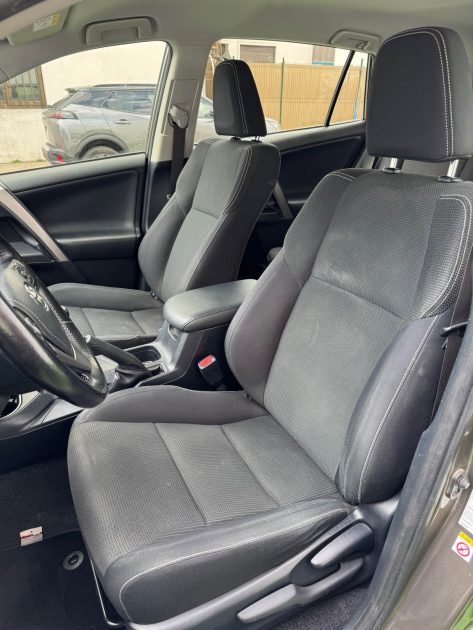 TOYOTA RAV4 143 D-4D 2WD ACTIVE/SUIVI COMPLET TOYOTA/ GARANTIE 6 MOIS