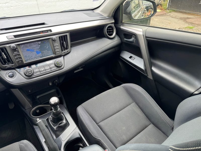 TOYOTA RAV4 143 D-4D 2WD ACTIVE/SUIVI COMPLET TOYOTA/ GARANTIE 6 MOIS