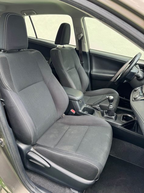 TOYOTA RAV4 143 D-4D 2WD ACTIVE/SUIVI COMPLET TOYOTA/ GARANTIE 6 MOIS