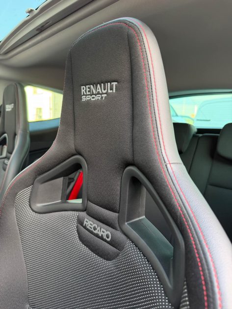 RENAULT MEGANE RS-  2.0i - 265 ch - CUP - GARANTIE 3 MOIS 