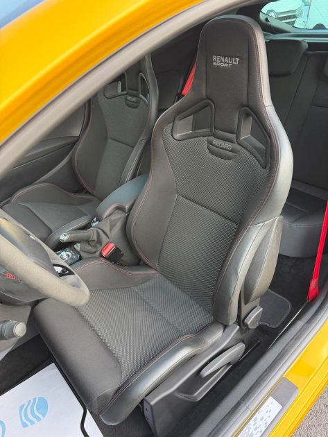 RENAULT MEGANE RS-  2.0i - 265 ch - CUP - GARANTIE 3 MOIS 