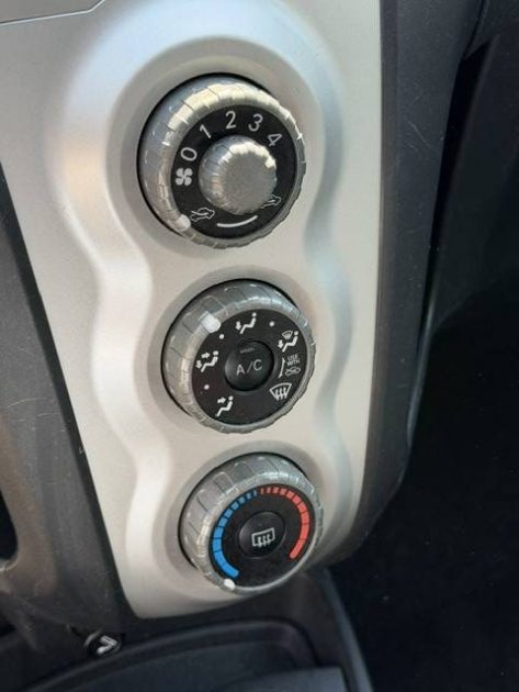 TOYOTA YARIS 1.3 BASICS 2008 - 79 101Kms - Distrib ok - Climatisation - SUIVIT TOYOTAARIS