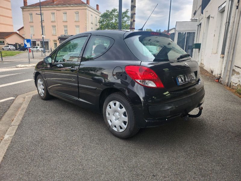 PEUGEOT 207 1.4L i 73 ch
