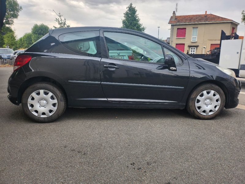 PEUGEOT 207 1.4L i 73 ch